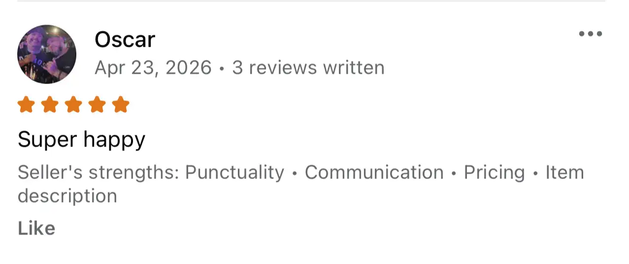 Screenshot of a short customer review on Facebook